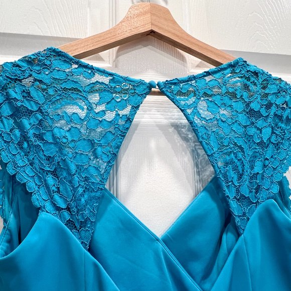 Davids Bridal Mesh Dress with Lace Sleeves and Keyhole Back in Malibu - Picture 4 of 11